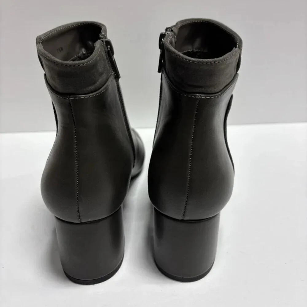 Bella Vita Women’s Medley Gray Ankle Booties, Size 7.5 M